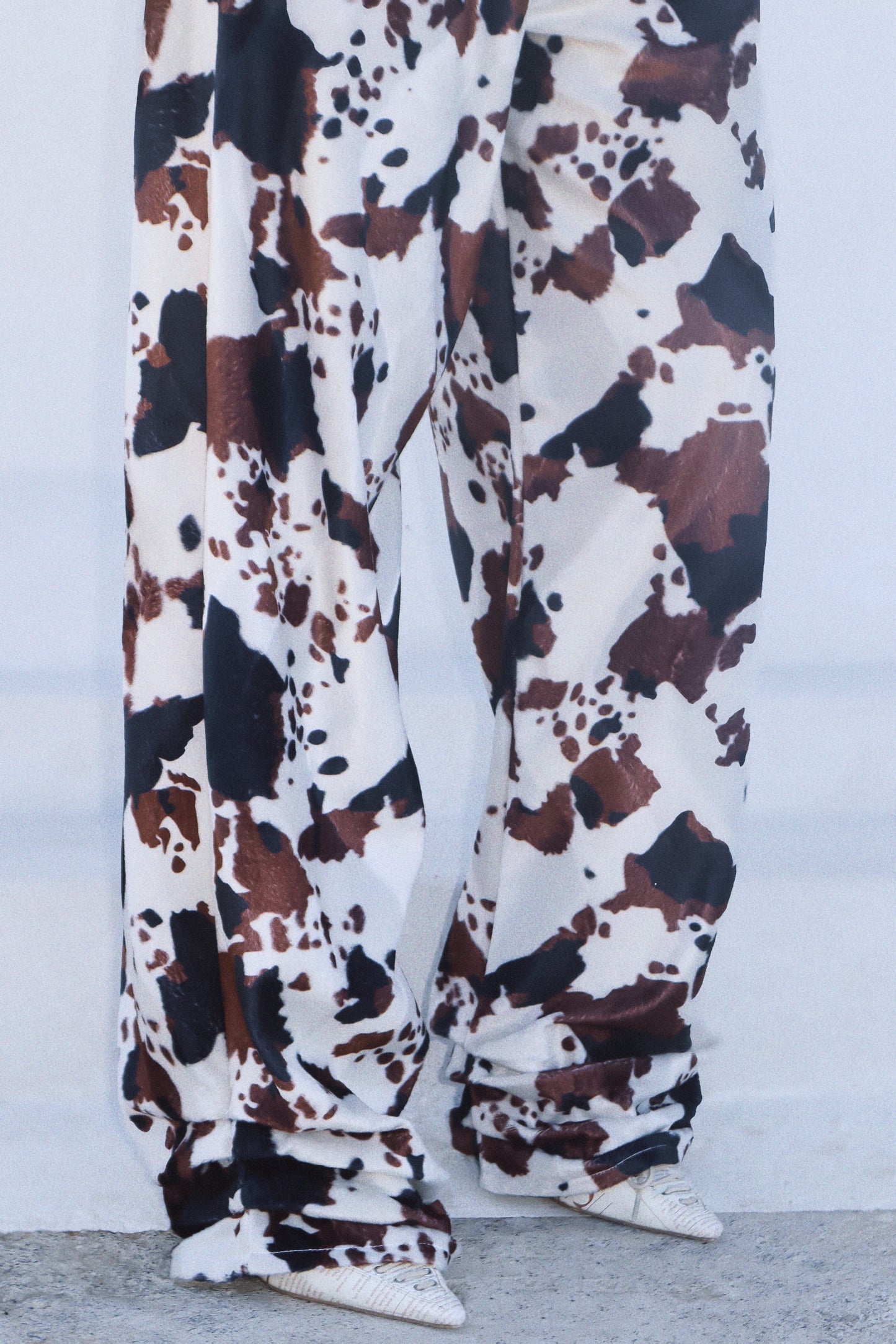 Baggy cow print pants